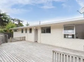 five bedrooms and two living rooms property in Johnsonville Wellington