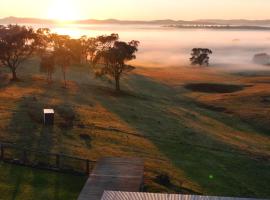 Cosy Farm stay minutes from heart of Mudgee, hotel v destinaci Wilbertree Flat