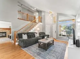 Cozy 3BR Family Home with Patio & BBQ grill Close to Casinos and Shops