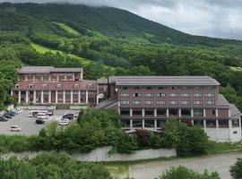 Inawashiro Kankou Hotel, гірськолижний курорт у місті Inawashiro