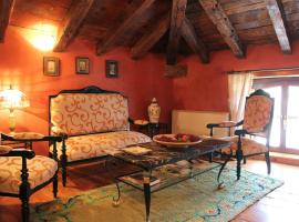 Casa Rural Botica Gomelia II, Hotel in Gumiel de Hizán