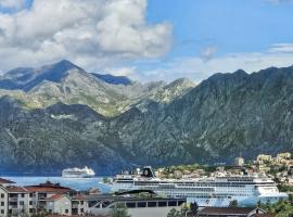 Holiday House Kotor, cabana o cottage a Kotor