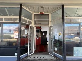 Albany Bayview Lodge, pet-friendly hotel in Albany