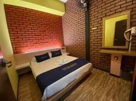 Suria's Brickhouse Lodge