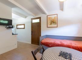 Studio de Mammo, Hotel in Osani