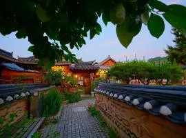 Bakgane Hanok