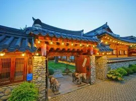 Hanok Gotaek Goeul