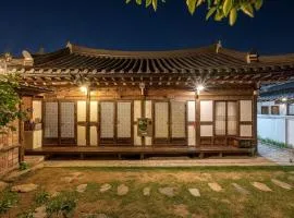 Jeonju Eosahwa Hanok Stay