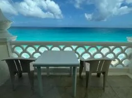 Cancun plaza frente al mar