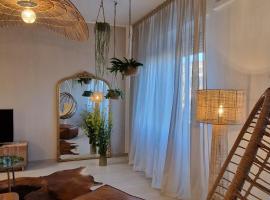 Henry's House luxury urban apartament, hotelli kohteessa Parma