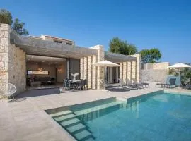 Villa Otter by PosarelliVillas