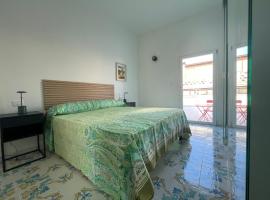 Yali Suites Bed and Breakfast, hotel in Bari