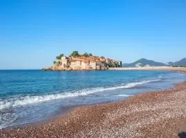 Montesan Luxury Apartment Beach Front