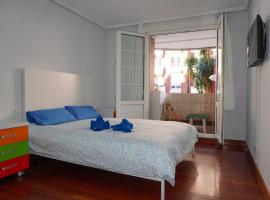 Apartamento con piscina de junio a septiembre y a 100 m de la playa，位于乌迪亚莱斯堡的酒店