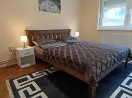 Entire House 80m2