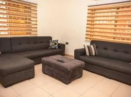 RealShala Stylish & Cozy 1-BR Adjiriganor
