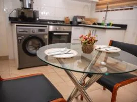 RealShala Stylish & Cozy 1-BR Adjiriganor