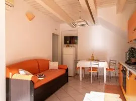 Intero Appartamento con Terrazzo a 100m dal Mare