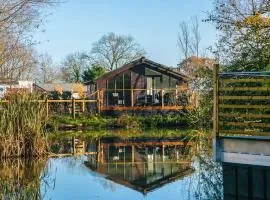 Fairwood Lakes Holiday Park