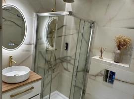 Charmant studio climatisé, proche de la plage, hotel i San-Martino-di-Lota