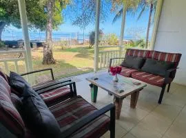 Les Fleurs Du Tamarin Beachfront Residences