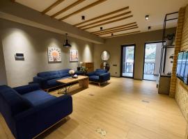 Granat Residence - Designer Villa with Eastern Charm, hotel u gradu 'Tashkent'