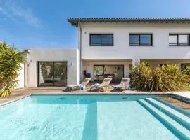 Amore - High standing contemporay villa
