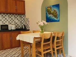 S&ocirc;ng Suối homestay 2, hotel pro pobyt s dom&aacute;c&iacute;mi mazl&iacute;čky v destinaci Quy Nhon