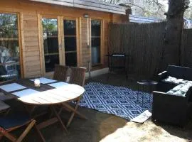 Chalet 2 en bois avec accès piscine