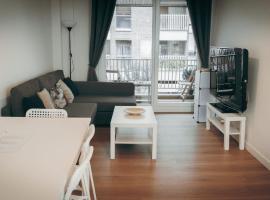 GROS ZURRIOLA BEACH WIFI TERRACE PARKING 20E night, hotel em San Sebasti&aacute;n