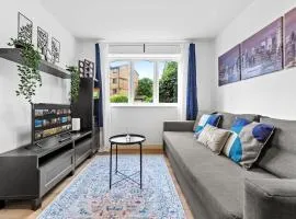 City centre flat near tower bridge