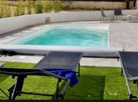 Jolie villa avec piscine