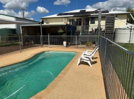 Stay Outback Clermont - Pet Friendly, βίλα σε Clermont