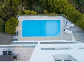 Sea View Residence Panorama Villa, hotel em Saronida