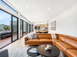 Waterfront Luxury in Opossum Bay