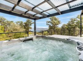 Secluded Huon Valley Lodge with Hot Tub and Cottage, hotel s vířivkou v destinaci Lymington