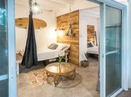 PITI Nest Self-Service Home in Rainforest Nest - Wi-fi, Monkeys, Bats, Pet Friendly with a Fee