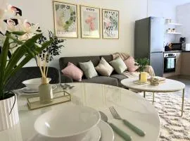 Artistic 2 bed flat in Bolton City Centre