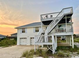The Salt House by Gulf Coast Getaways, hotel in Pensacola Beach