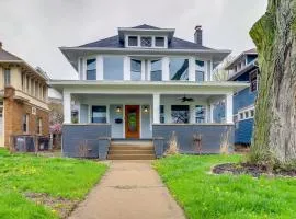 Walkable Apt 4 Mi to Downtown Toledo!