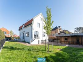 Maison Josephine - spacious house for 12 people, Hotel in Koksijde