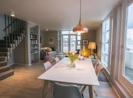 Penthouse Downtown with Free Parking