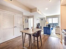 Gorgeous Apt w Harbor Views & Gym