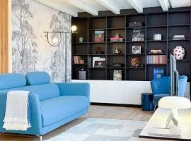 Not Your Average Stay! Rock, Love & Lake House