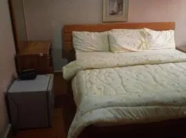 Luster Hotel & Suites