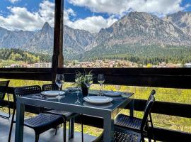 Busteni Mountain View Suites by the River - EV Plug, hotel que acepta mascotas en Bușteni