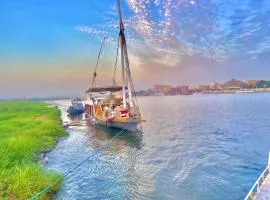 Cinderella Malika boat