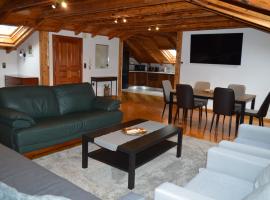 Wooden Attic, hotel v destinaci Kastoria