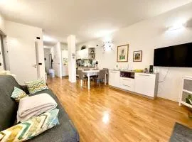 Apartment near the Old Town and city Center of Ferrara - Private Parking spot on the River - Amazing View