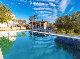 Villa Mandorla with private pool